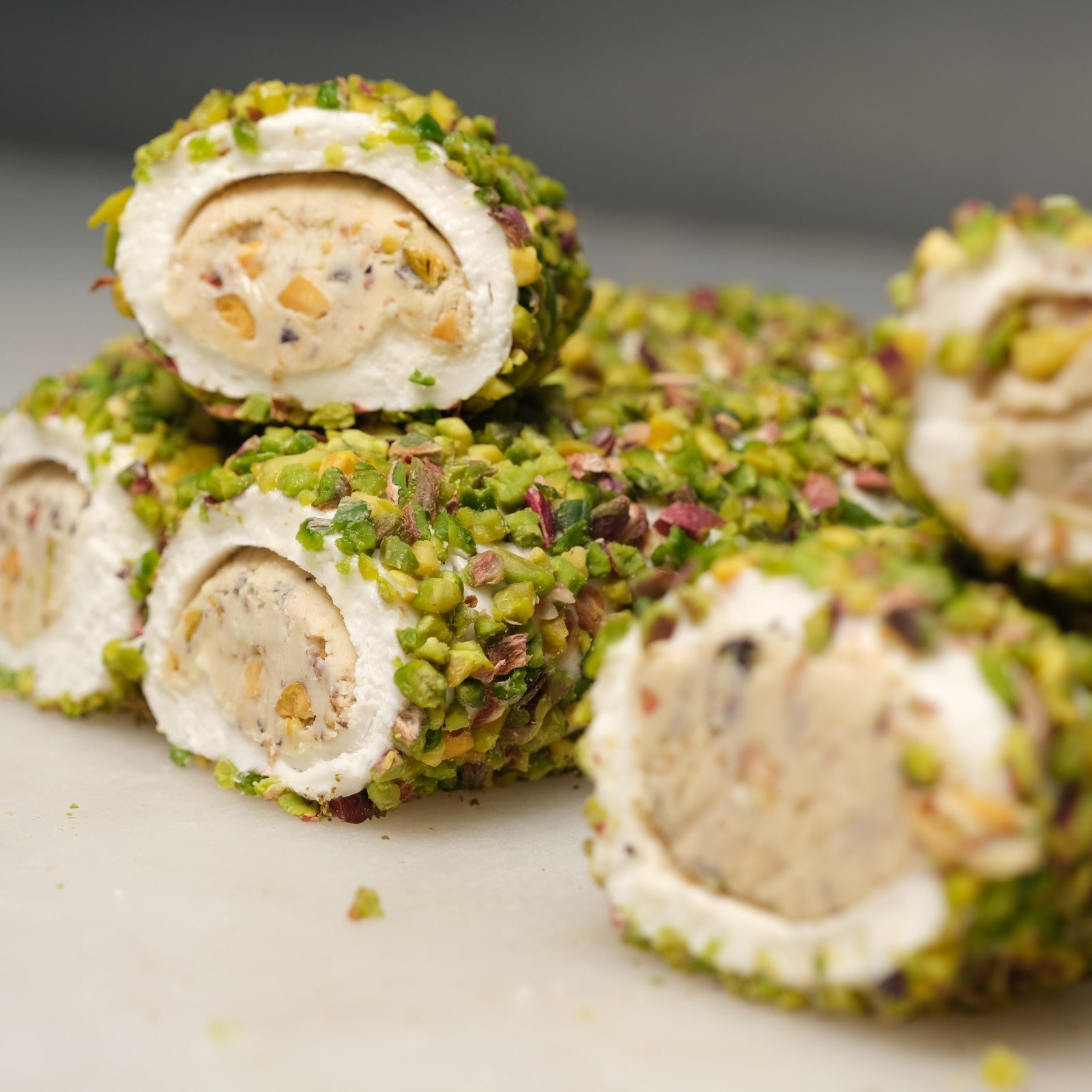 Hacı Bayram-Çikolatalı Pirinç Fıstıklı Sarma Lokum-5 Kg